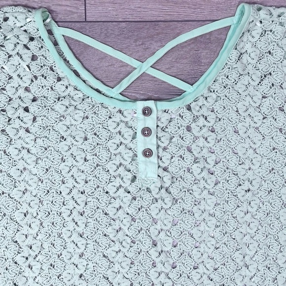 Simply Noelle Mint Crochet Flare Sleeve Top - Picture 7 of 12